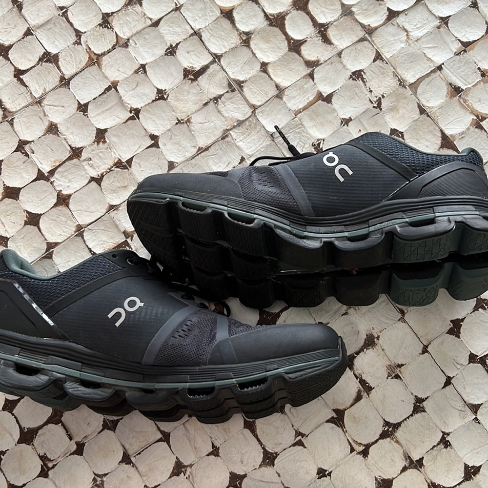 On Running Cloudace | Like New - image 4